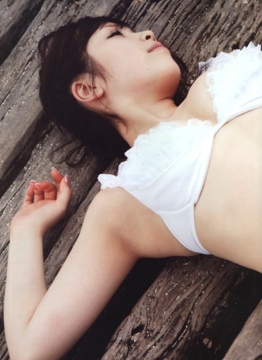 PB写真集_中西里菜《AKB48 Graduation》清纯校服与性感泳装私房美图合集 [90P]