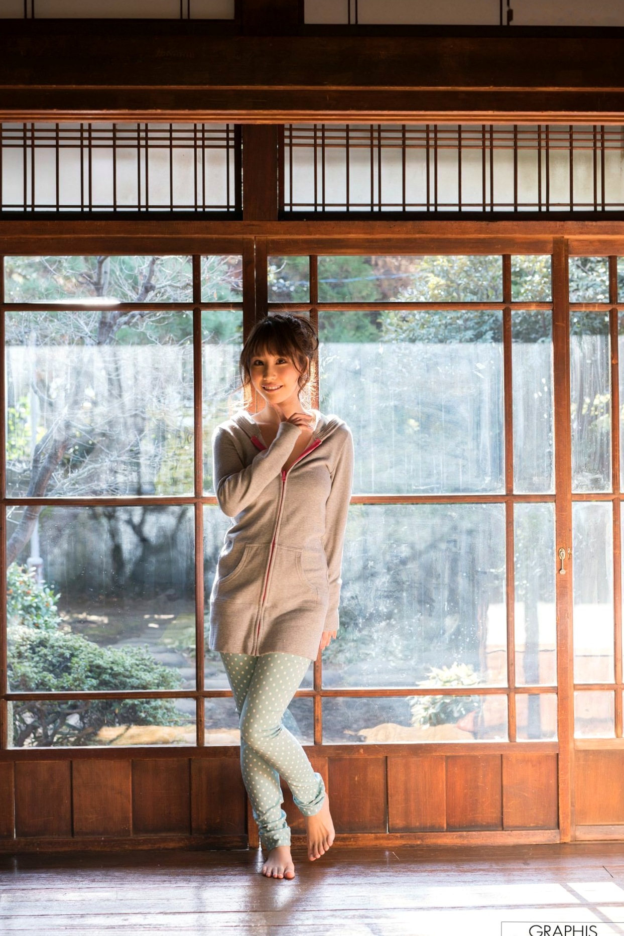 Graphis_あやみ旬果《Sunbeams leaves》浴室火辣性感蕾丝写真、私房居家诱惑内衣特写套图 [29P]