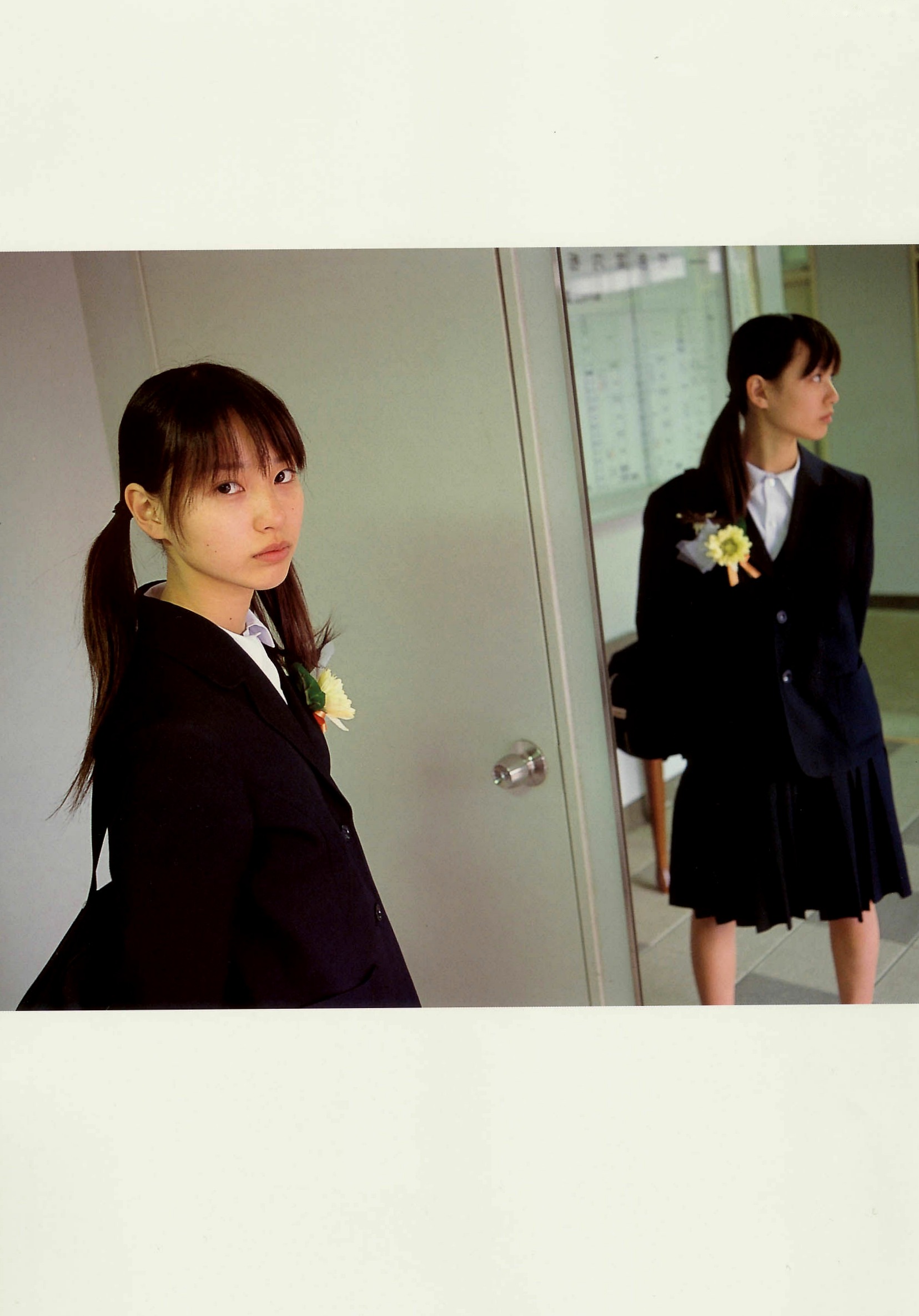 PB写真集_户田惠梨香《SANWA MOOK 7 生まれた泉》青春校服比基尼清纯少女写真[97P]