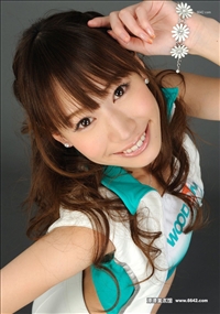山本里奈