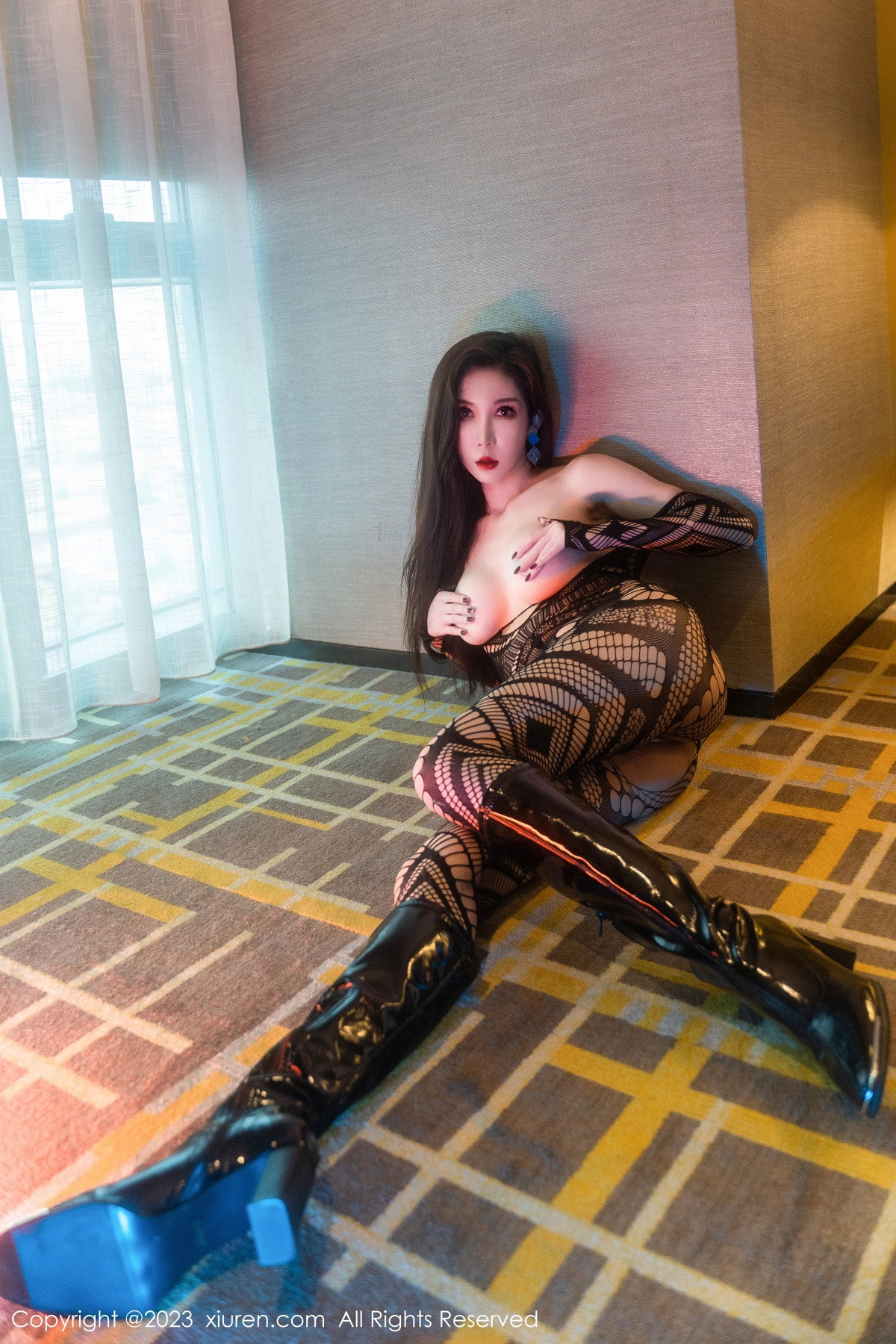 [XiuRen]高清写真图 2023.11.21 No.7691 陈怡曼 美腿美臀