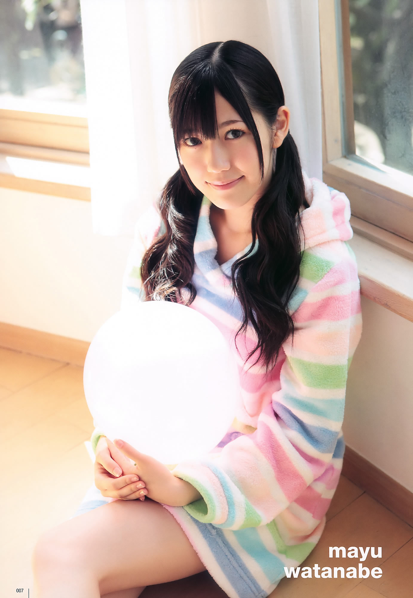 [UTB]高清写真图Vol.200 鈴木愛理 渡辺麻友 板野友美 桜庭ななみ AKB48 逢沢りな [103P]高清写真图