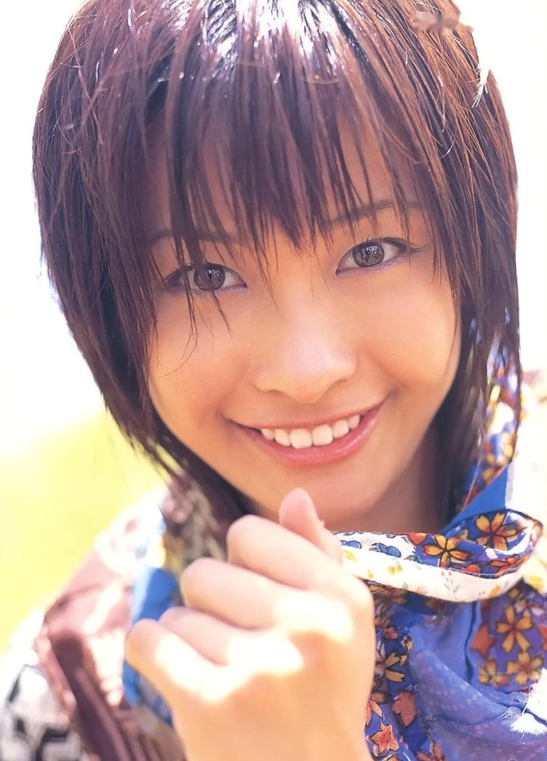 PB写真集_山崎真实《MAMI 藏》精选：清新家居与户外比基尼活力写真集[88P]