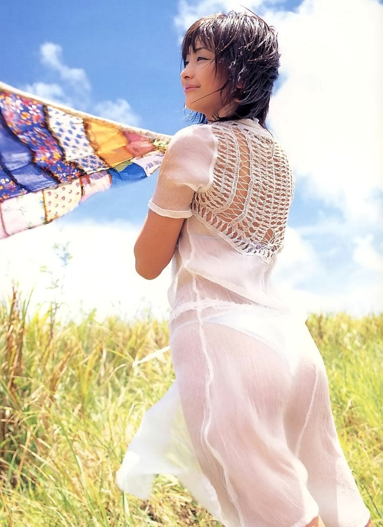 PB写真集_山崎真实《MAMI 藏》精选：清新家居与户外比基尼活力写真集[88P]