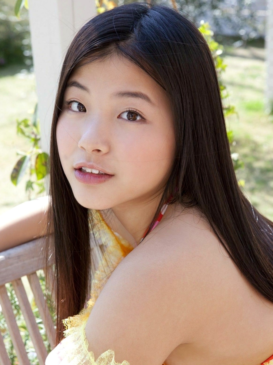 Sabra_倉田瑠夏《Look at Ruka 2》 写真集 Strictly Girls [40P]