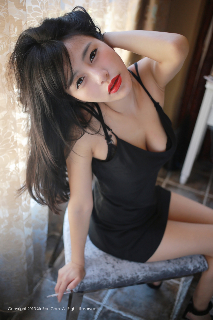 易欣viya [XIUREN秀人网]高清写真图2013.09.10 XR20130910N00007