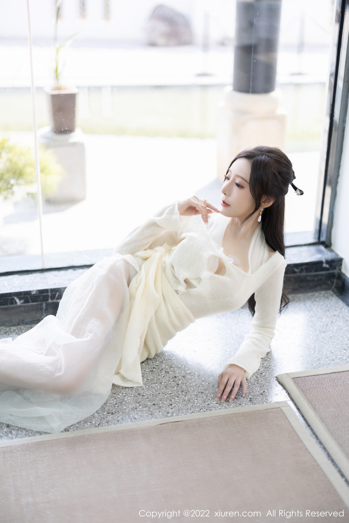 [XiuRen]高清写真图 2022.11.11 No.5846 王馨瑶yanni 翘臀美腿
