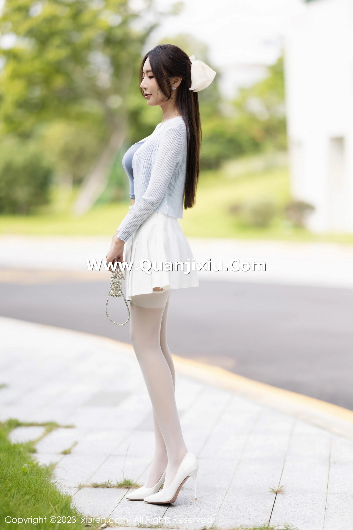 [XiuRen]高清写真图 2023.10.16 No.7515 王馨瑶yanni 丝袜美腿