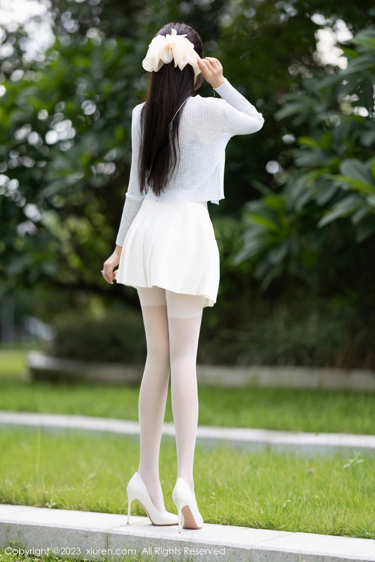 [XiuRen]高清写真图 2023.10.16 No.7515 王馨瑶yanni 丝袜美腿