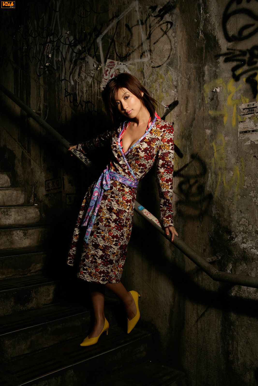 大久保麻理子-[Bomb.tv]高清写真图套图写真图集2006-04