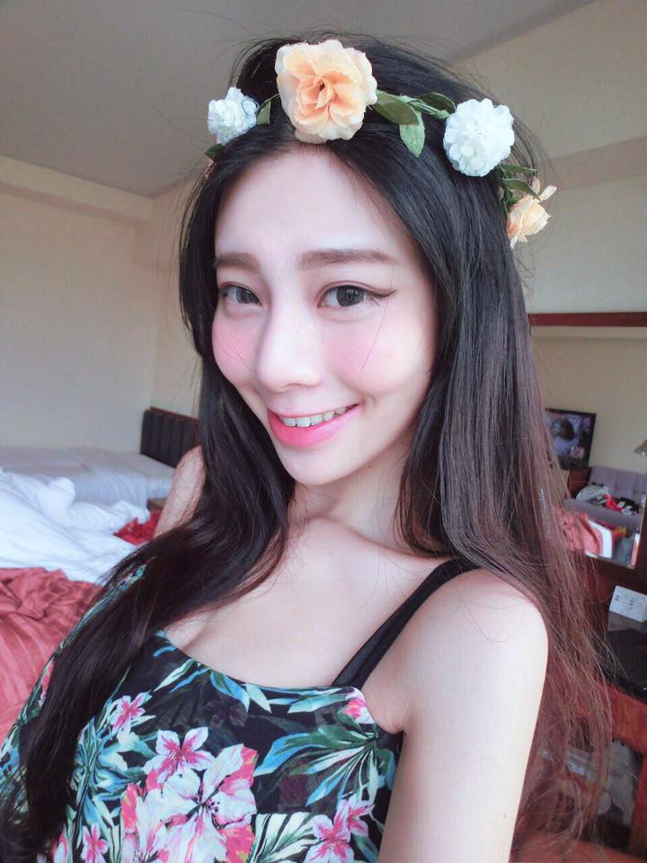 张香香 网络女神美艳自拍照