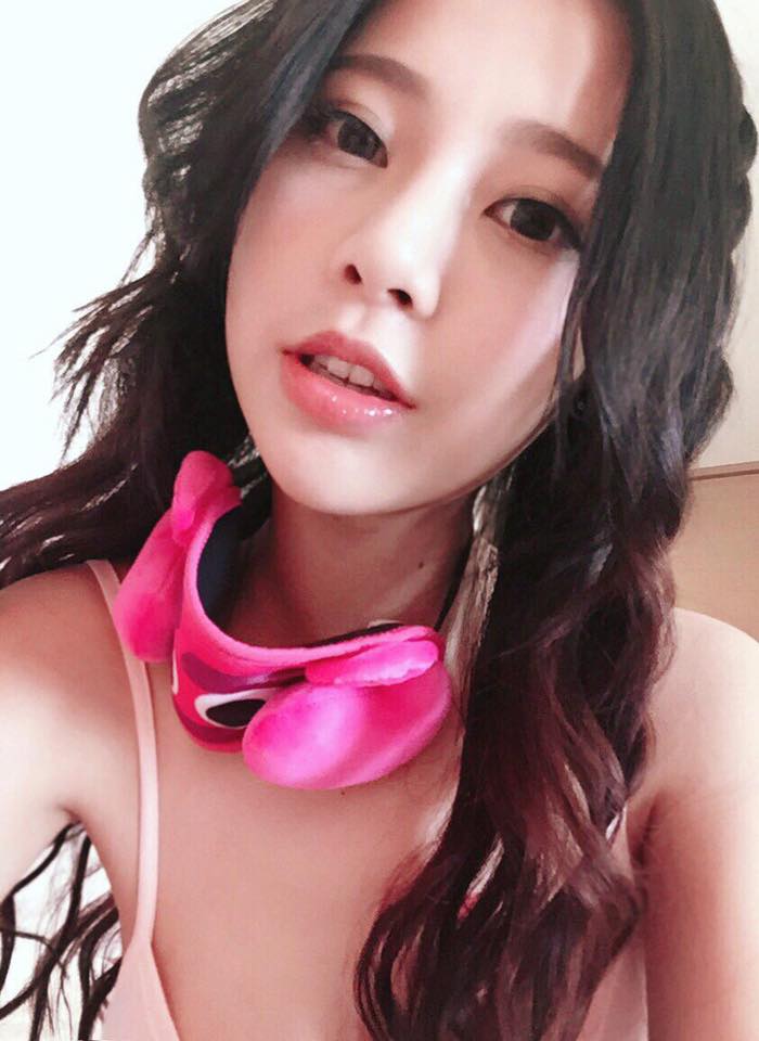 张香香 网络女神美艳自拍照