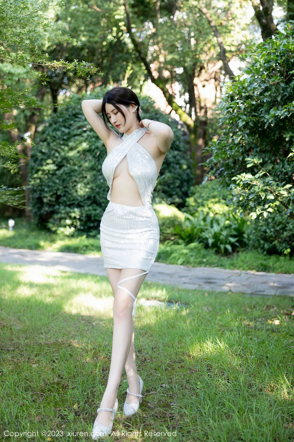 [XiuRen]高清写真图 2023.09.26 No.7441 诗诗kiki 美腿丰腴