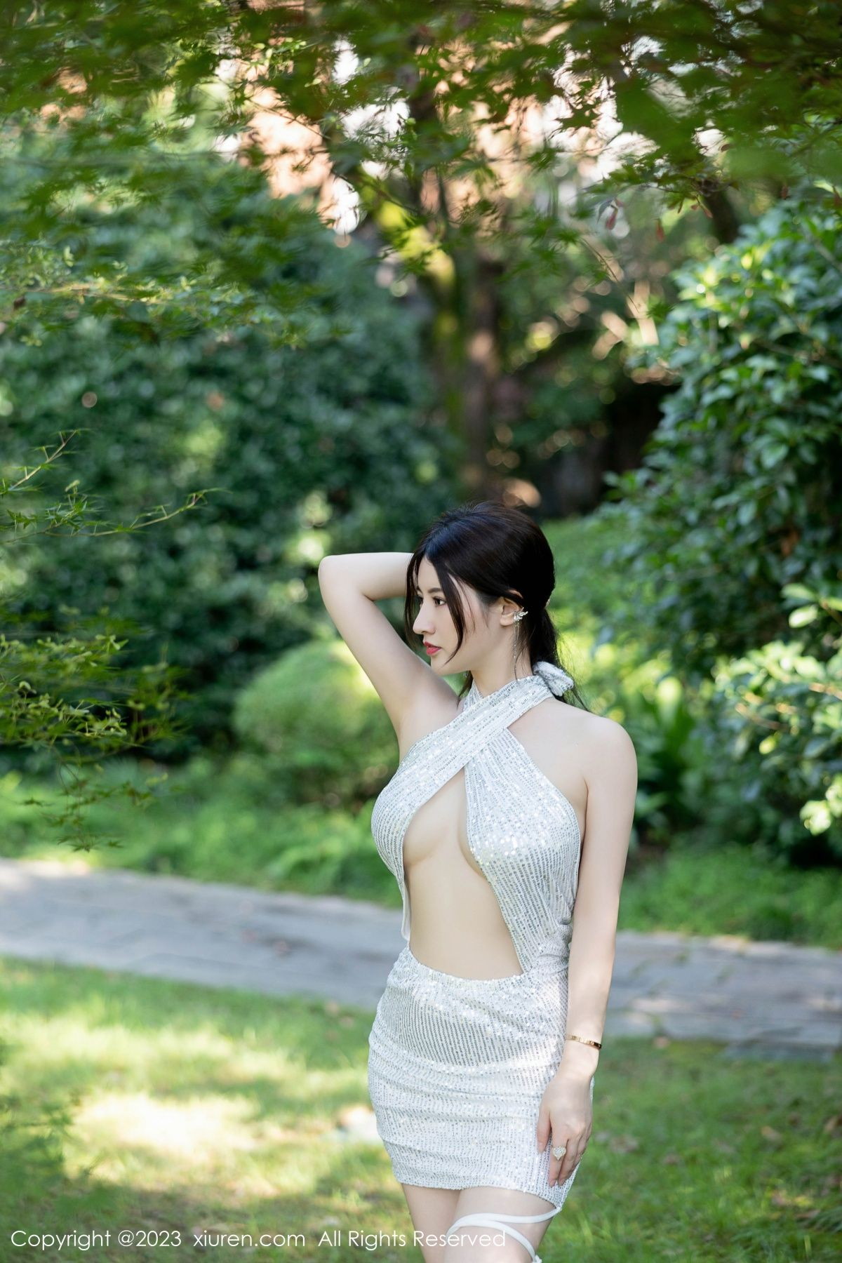[XiuRen]高清写真图 2023.09.26 No.7441 诗诗kiki 美腿丰腴