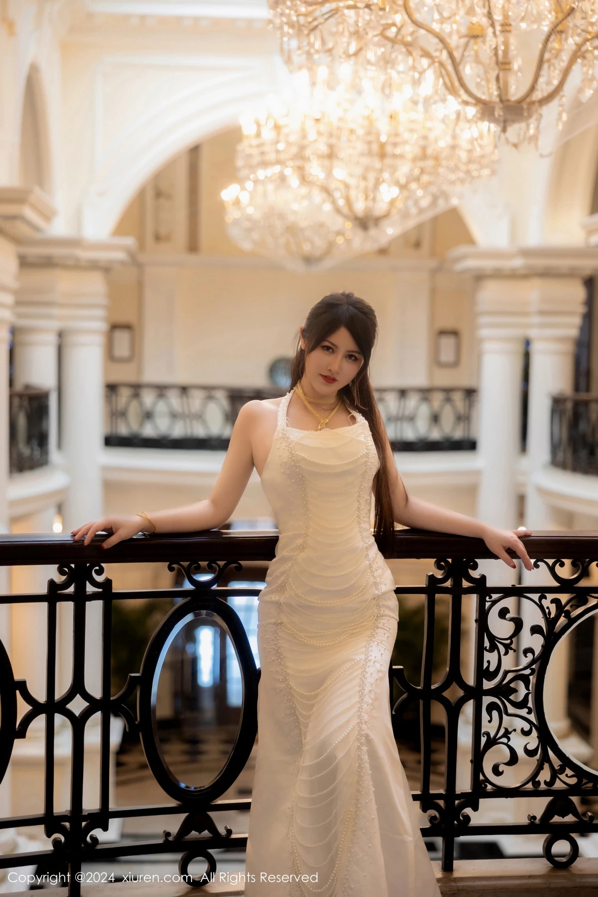 [XiuRen]高清写真图 2024.04.23 No.8436 诗诗kiki 黑丝美腿