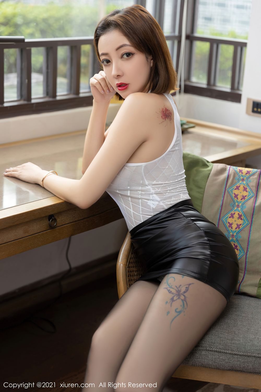 果儿Victoria阳朔旅拍 皮裙飒爽豹纹点缀