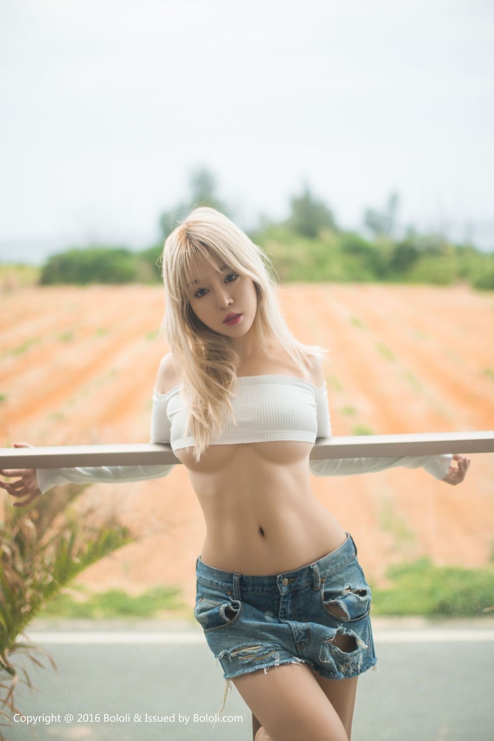 王语纯- [BoLoli波萝社新刊]高清写真图 BOL.051 王雨纯の写真集
