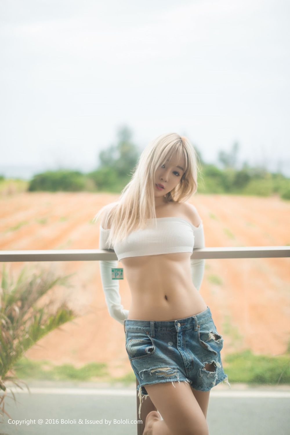 王语纯- [BoLoli波萝社新刊]高清写真图 BOL.051 王雨纯の写真集
