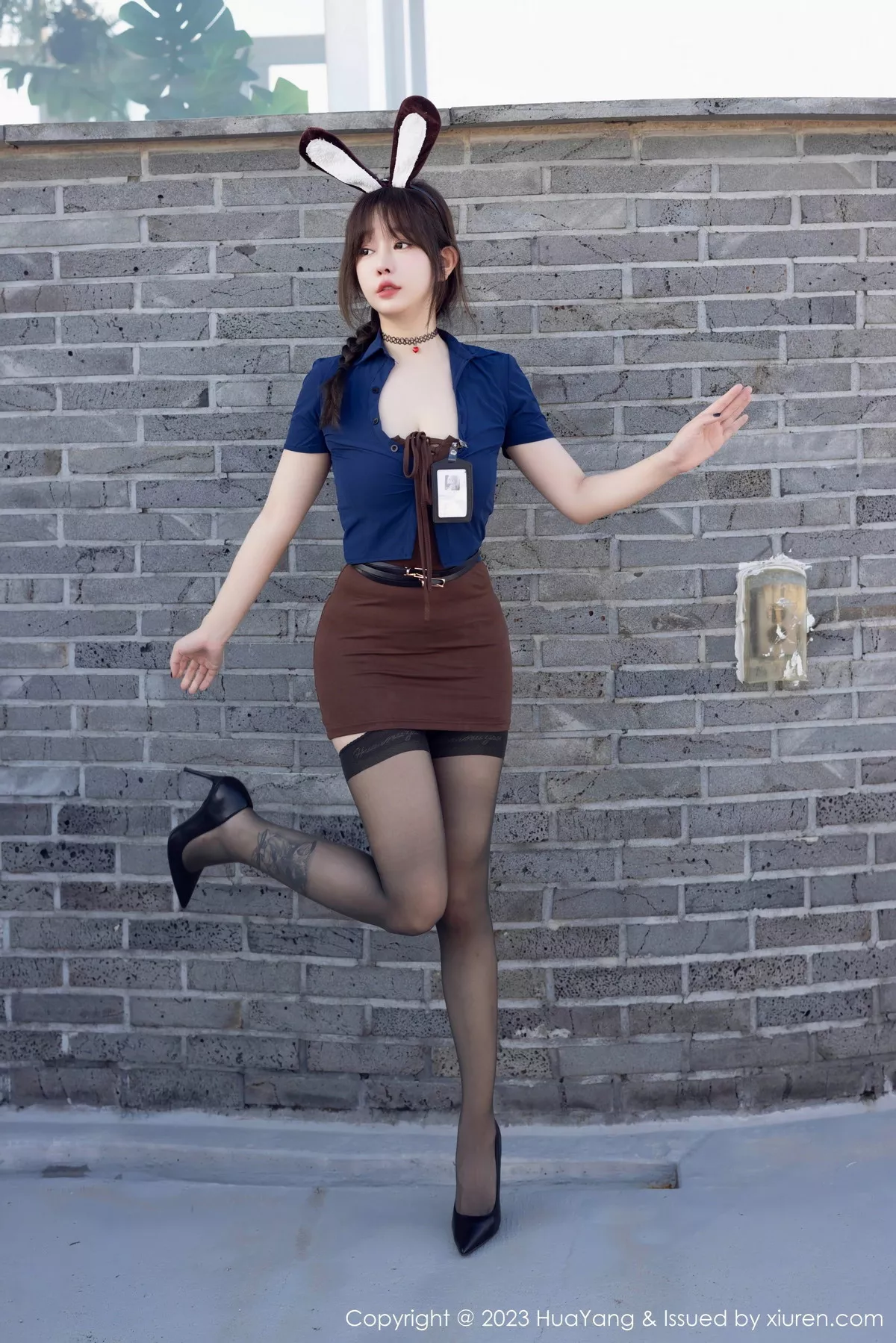 [HuaYang]高清写真图 2023.12.01 VOL.555 王雨纯 黑丝美臀