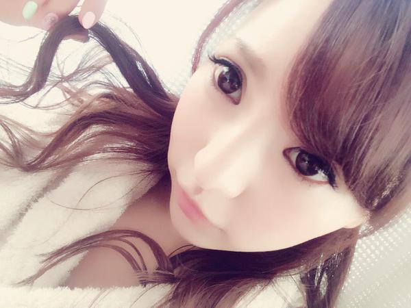 辉月杏梨(輝月あんり) Twitter自拍照分享