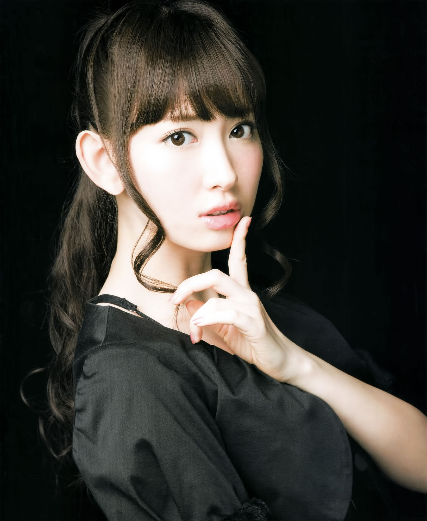 [Bomb Magazine]高清写真图2012 No.01 篠田麻里子 小嶋陽菜 秋元才加 HKT48 乃木坂46