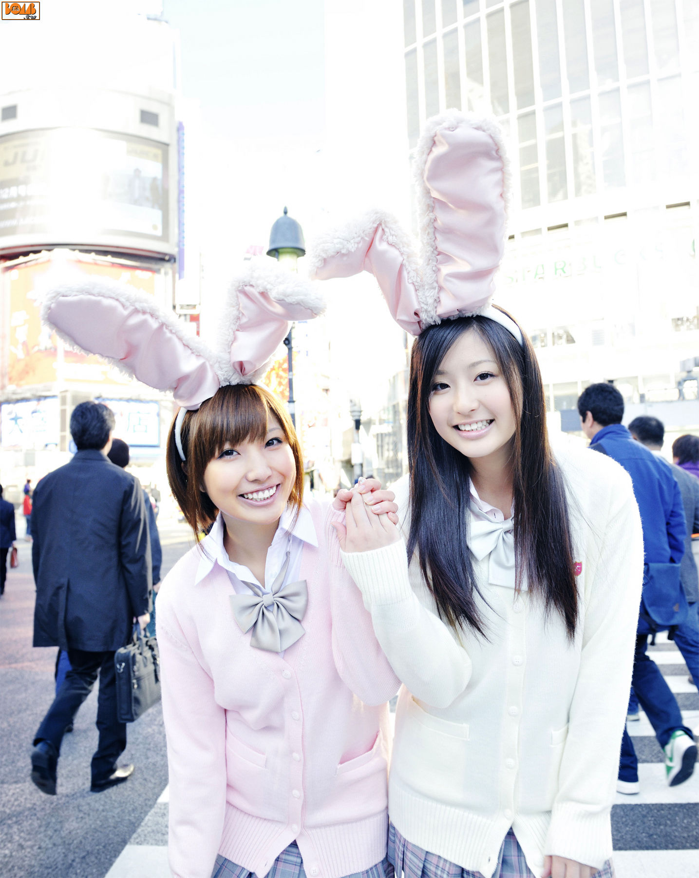 夏垣佳奈、村上友梨-[Bomb.TV]高清写真图套图写真图集Mimi Girls2011-01