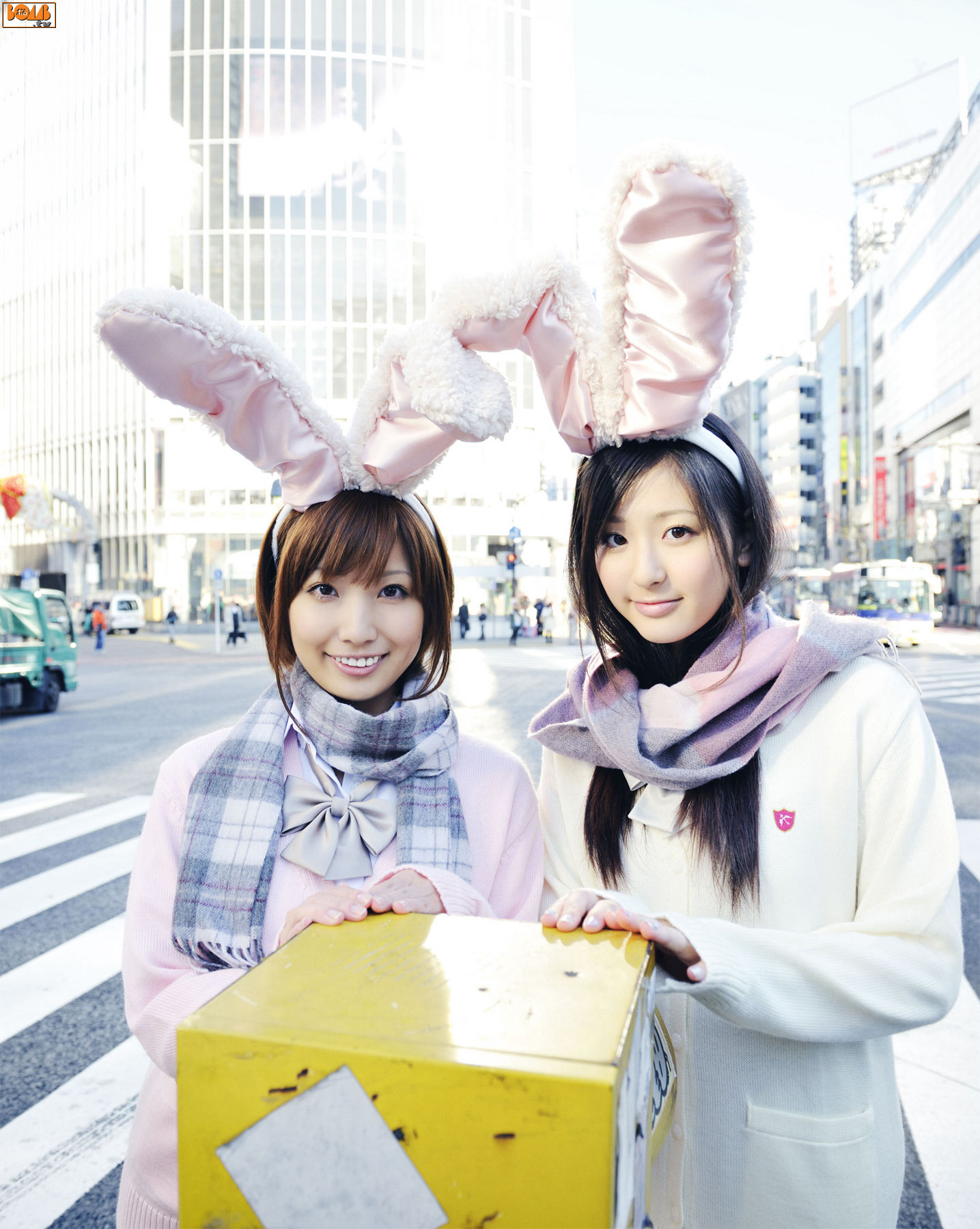 夏垣佳奈、村上友梨-[Bomb.TV]高清写真图套图写真图集Mimi Girls2011-01