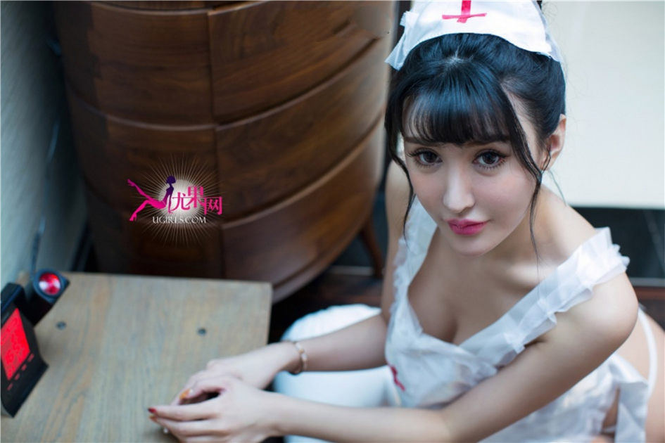 黛蓓琪 [Ugirls尤果网]高清写真图第88期 性感护士装激情写真图集