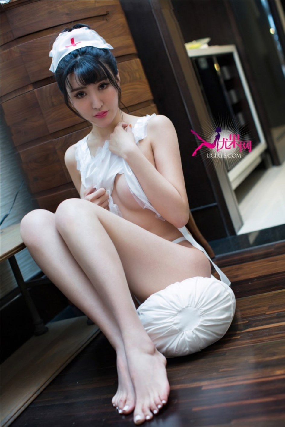 黛蓓琪 [Ugirls尤果网]高清写真图第88期 性感护士装激情写真图集
