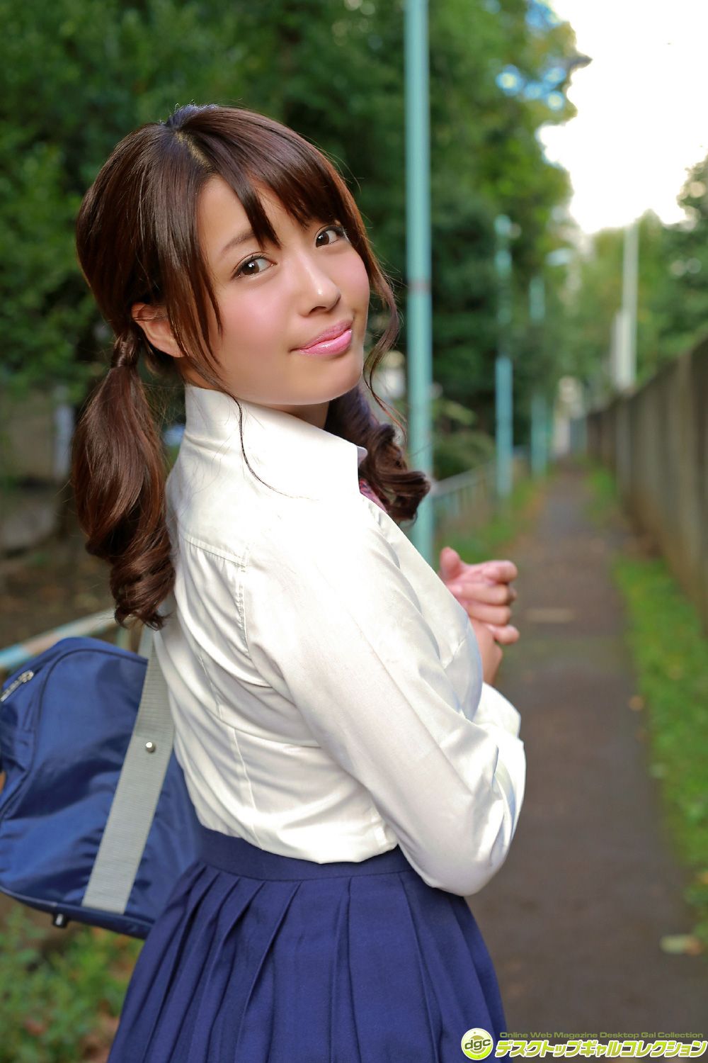 桥本梨菜 [DGC]高清写真图No.1290 制服がはち切れるほどの大迫力Gカップ!