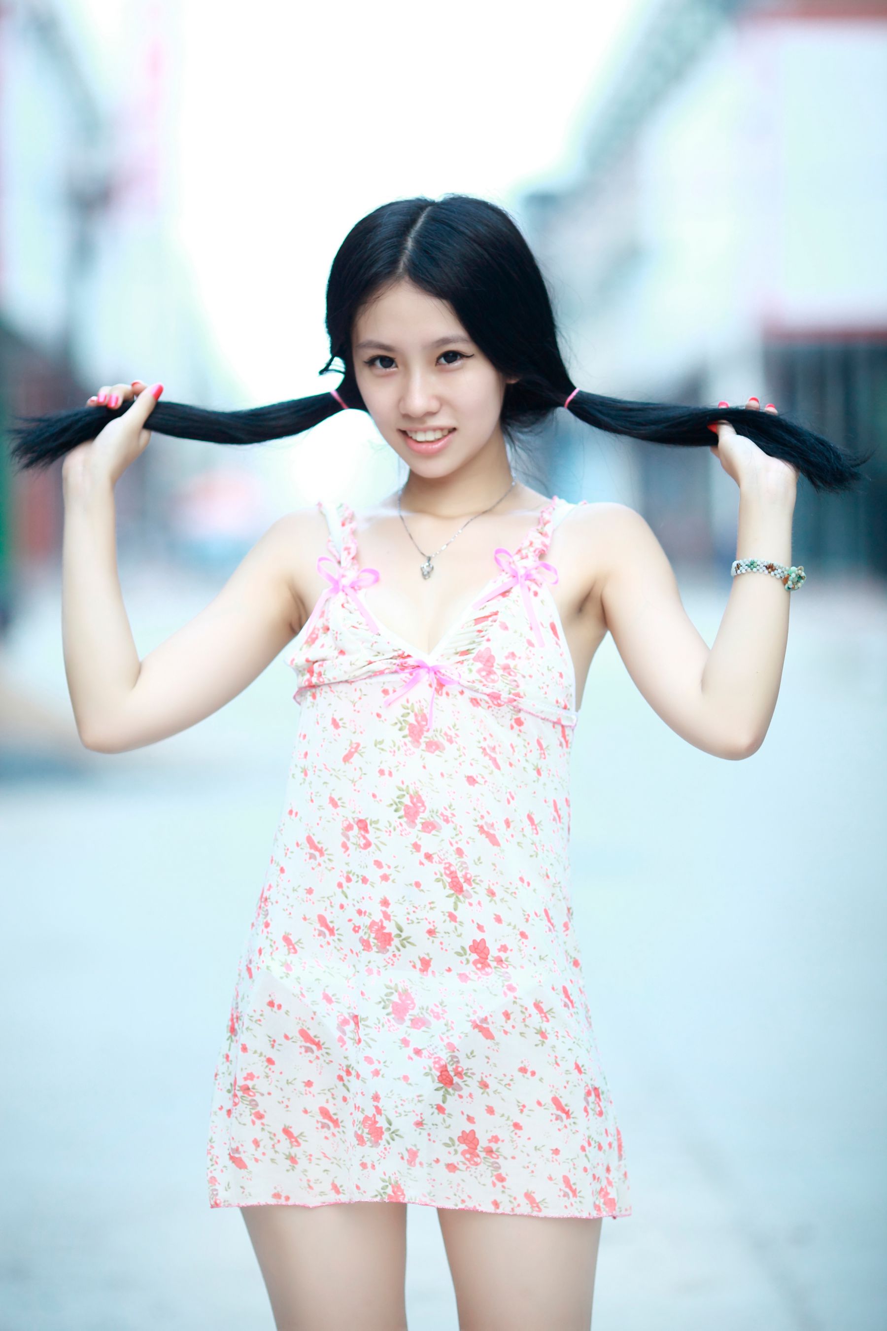 琪琪 [TouTiao头条女神]高清写真图2016-08-06 异域萝莉