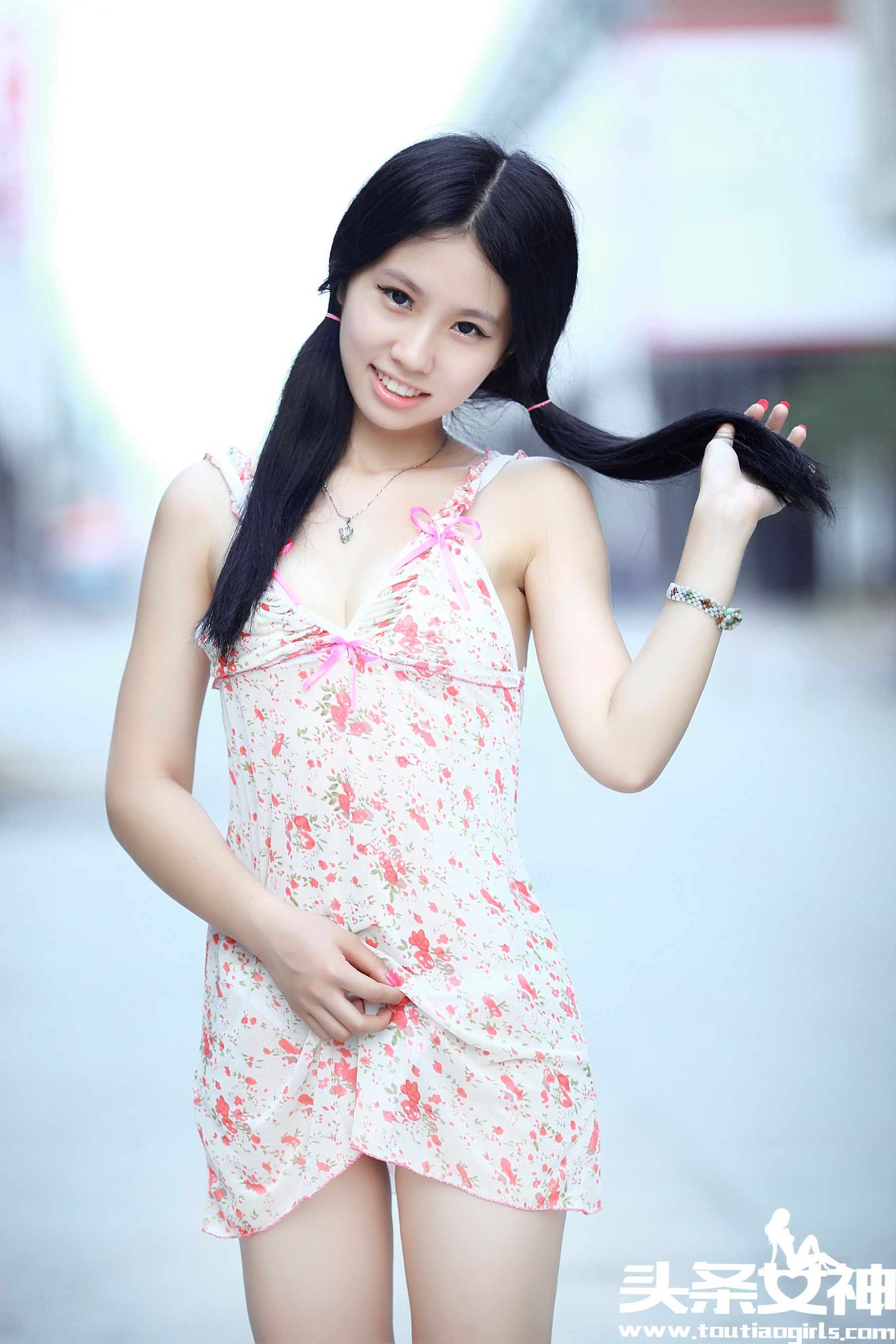 琪琪 [TouTiao头条女神]高清写真图2016-08-06 异域萝莉