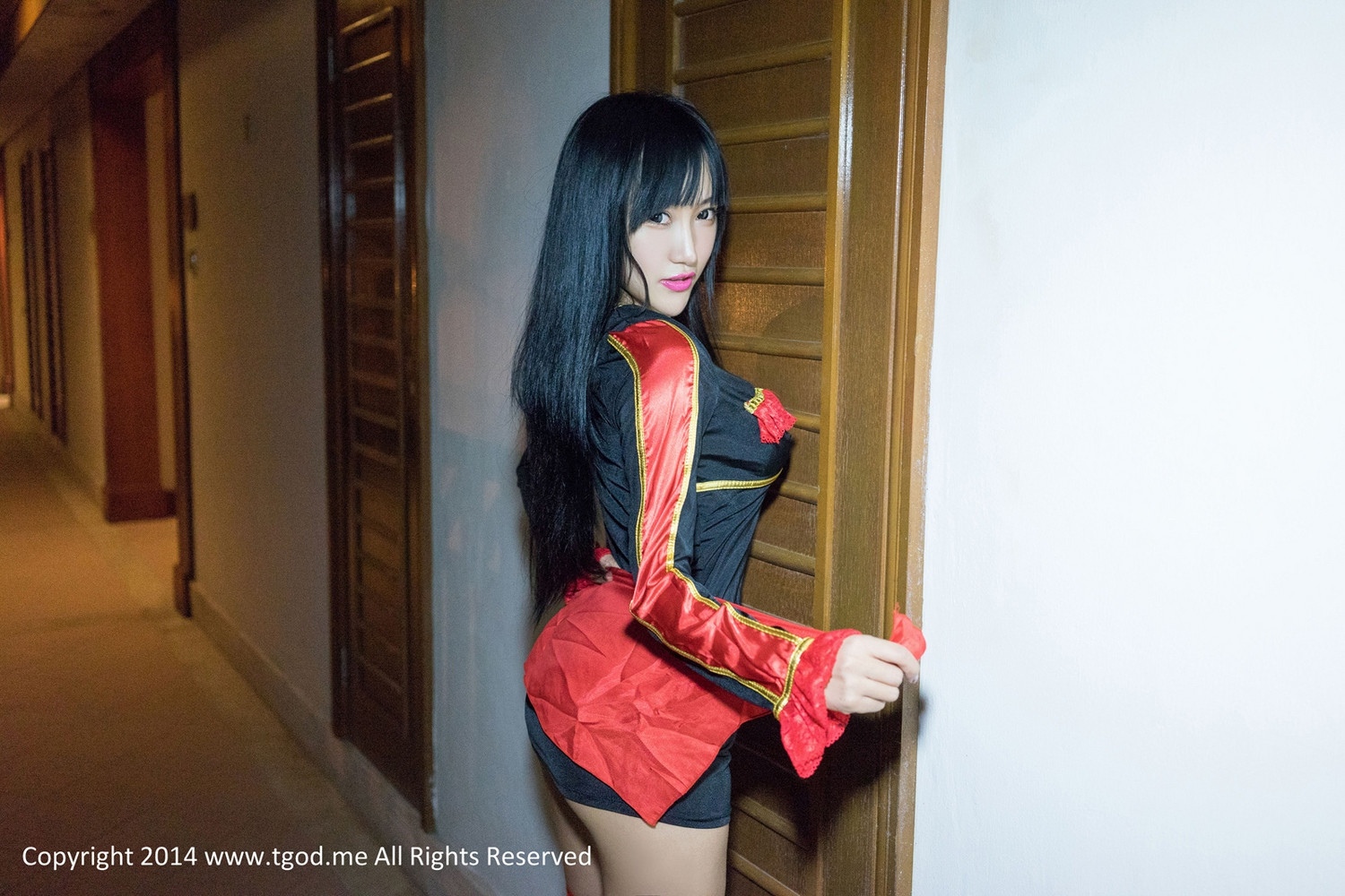 杨上萱-[TGod推女神]高清写真图和服下的诱惑 蕾丝上的透视