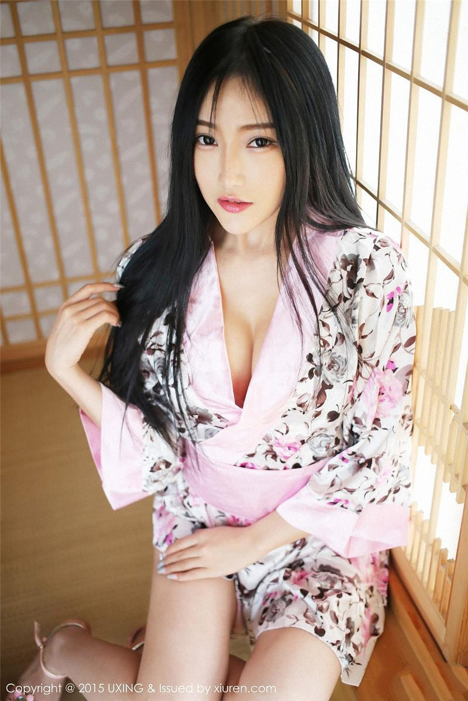 杨上萱 [UXING优星馆]高清写真图VOL.002 女神范巨乳诱惑