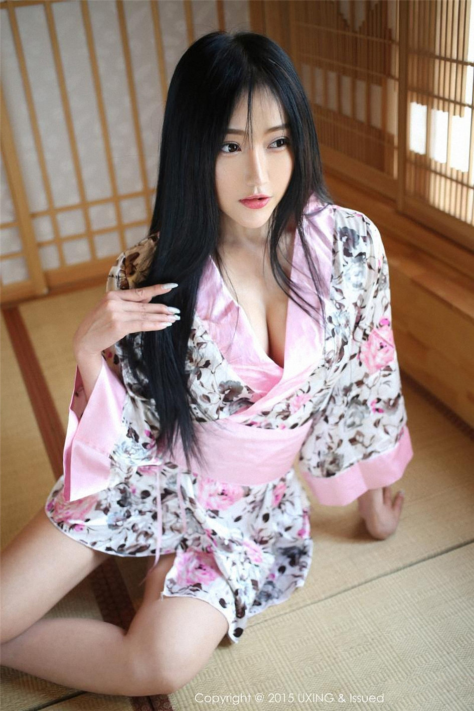 杨上萱 [UXING优星馆]高清写真图VOL.002 女神范巨乳诱惑