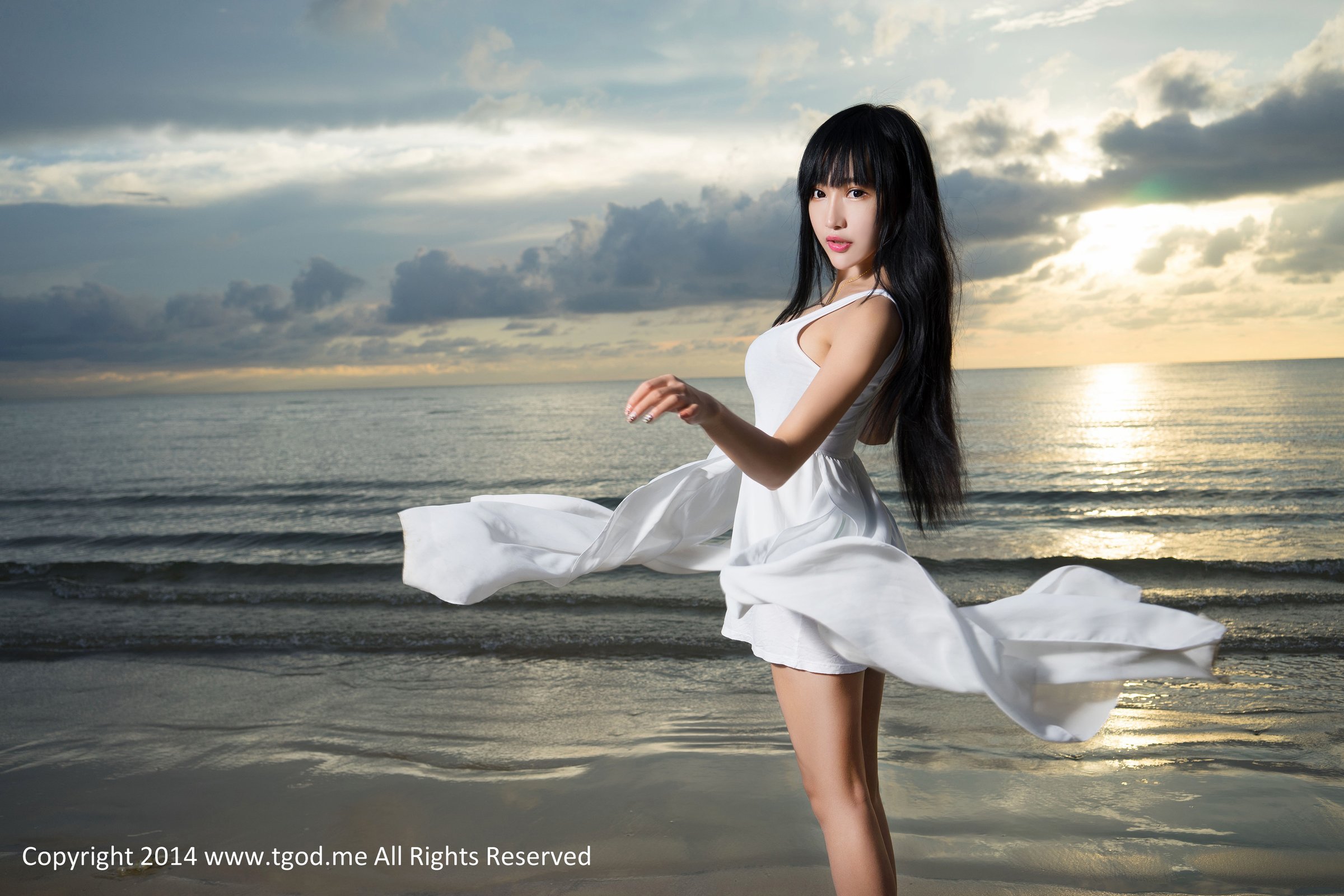 杨上萱 [TGOD推女神]高清写真图快乐的美丽 第三弹~
