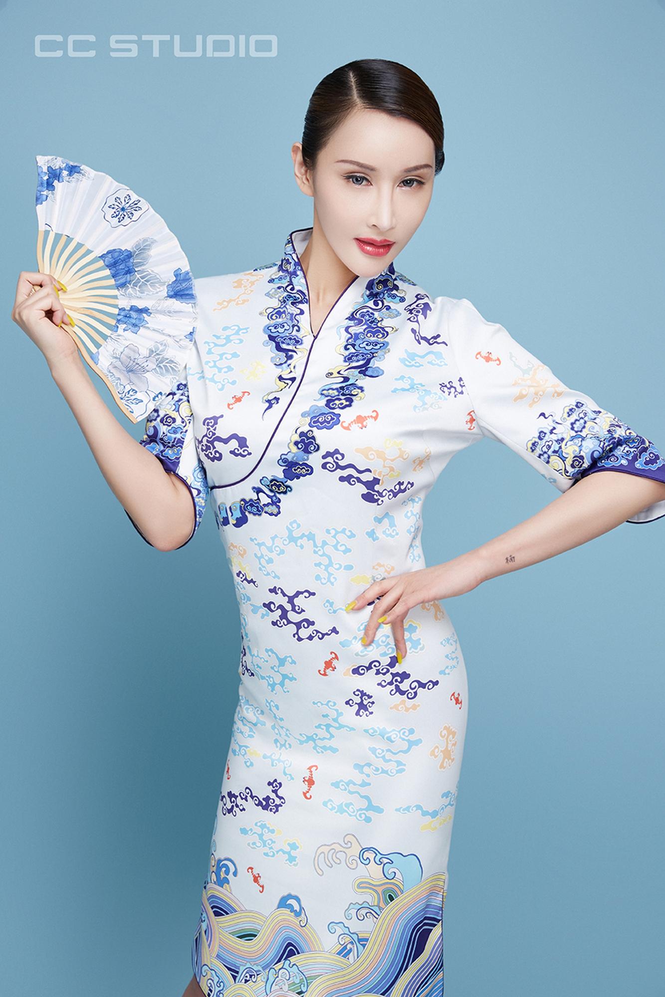 [TouTiao头条女神]高清写真图 2019.05.12 曼苏拉娜 小时候的梦想是做一名空姐