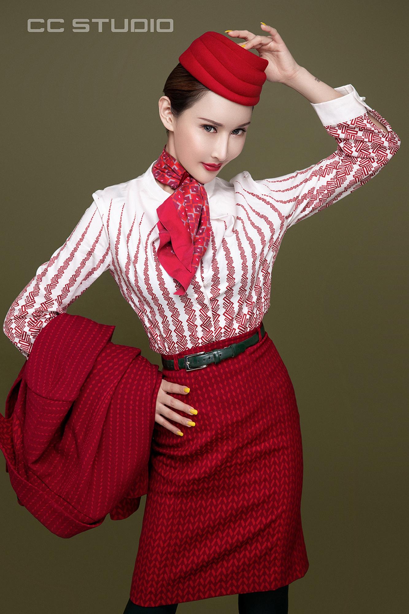 [TouTiao头条女神]高清写真图 2019.05.12 曼苏拉娜 小时候的梦想是做一名空姐