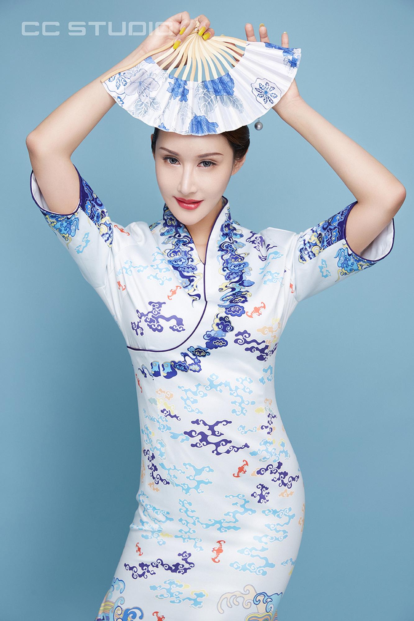 [TouTiao头条女神]高清写真图 2019.05.12 曼苏拉娜 小时候的梦想是做一名空姐