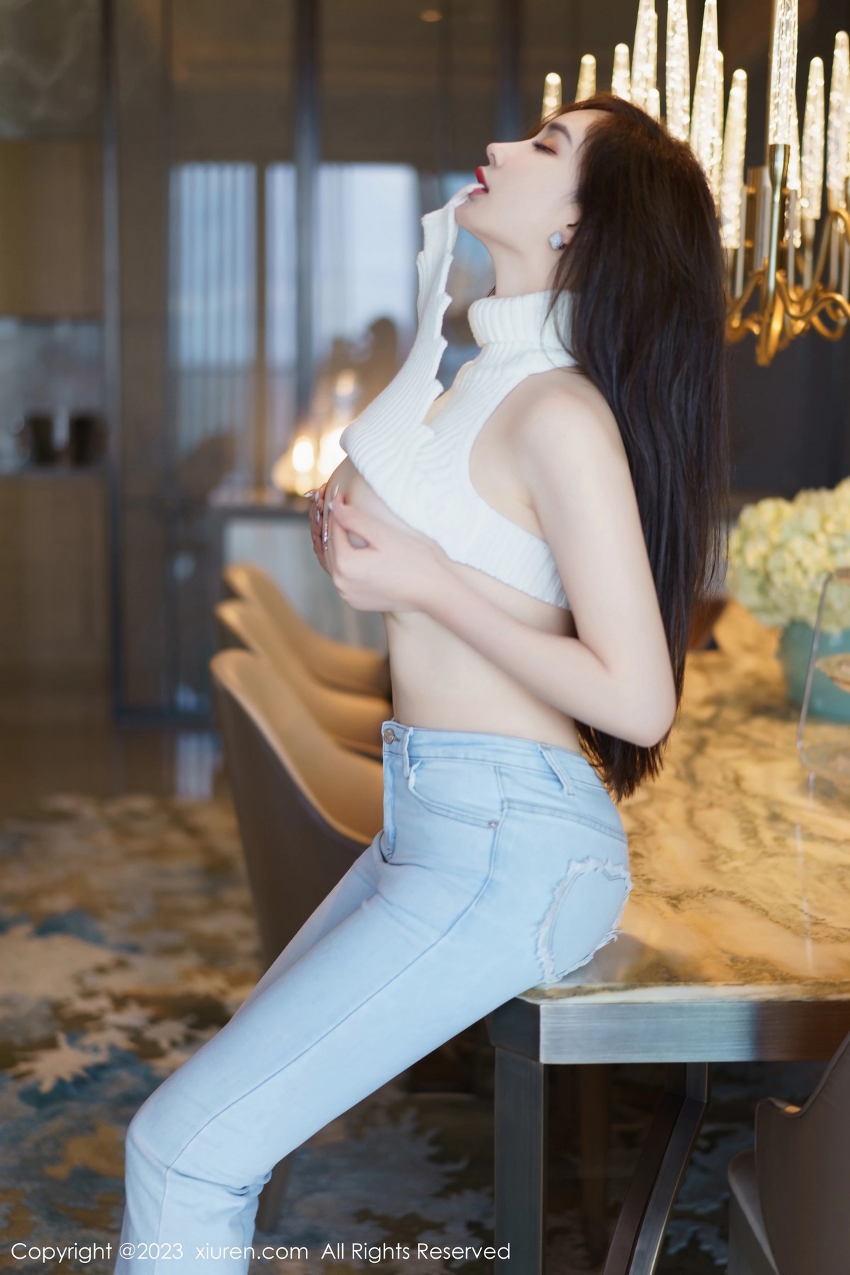 [XiuRen]高清写真图 2023.04.07 No.6534 Carol周妍希 牛仔裤美臀
