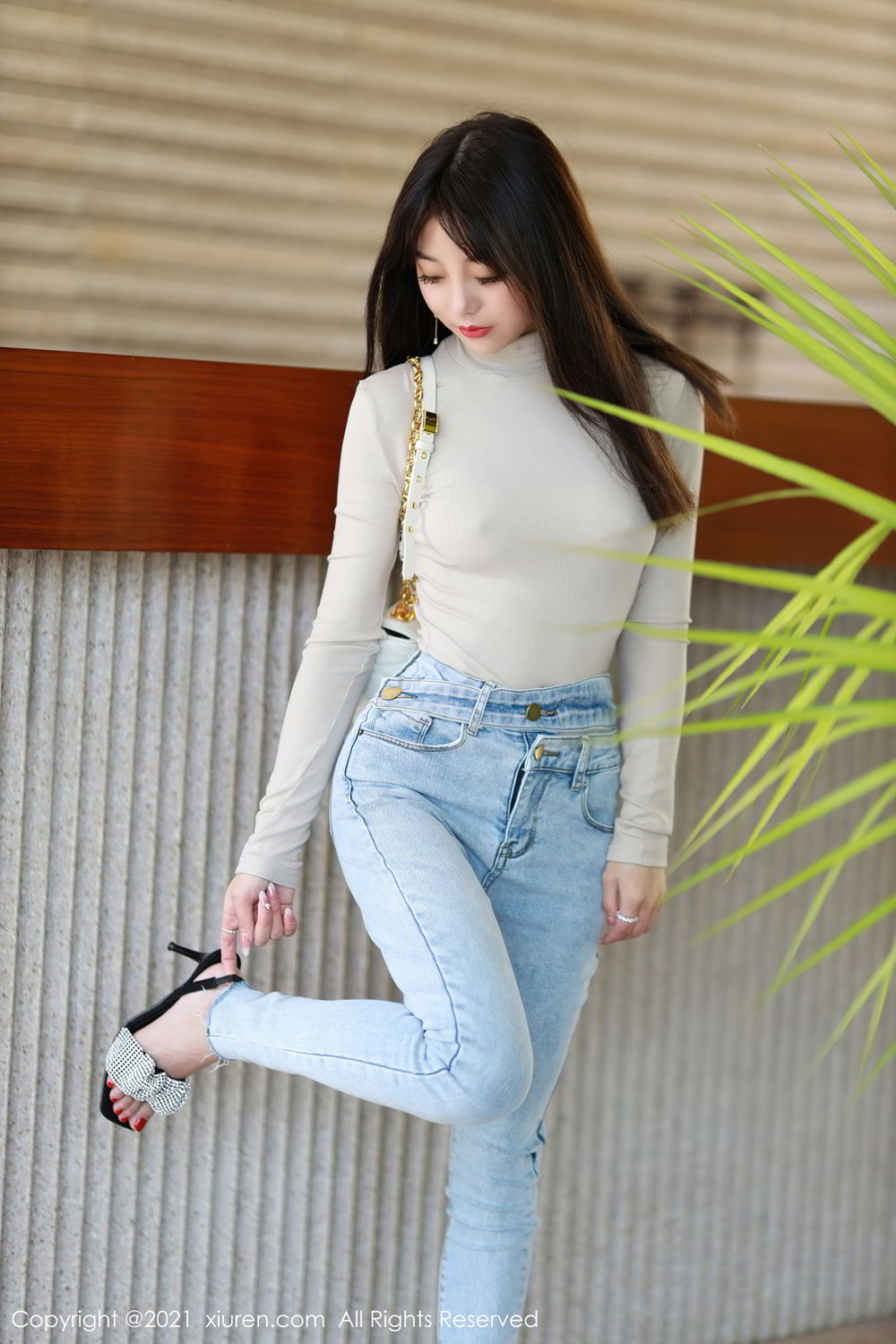 [XiuRen]高清写真图 2021.04.30 VOL.3369 佘贝拉bella
