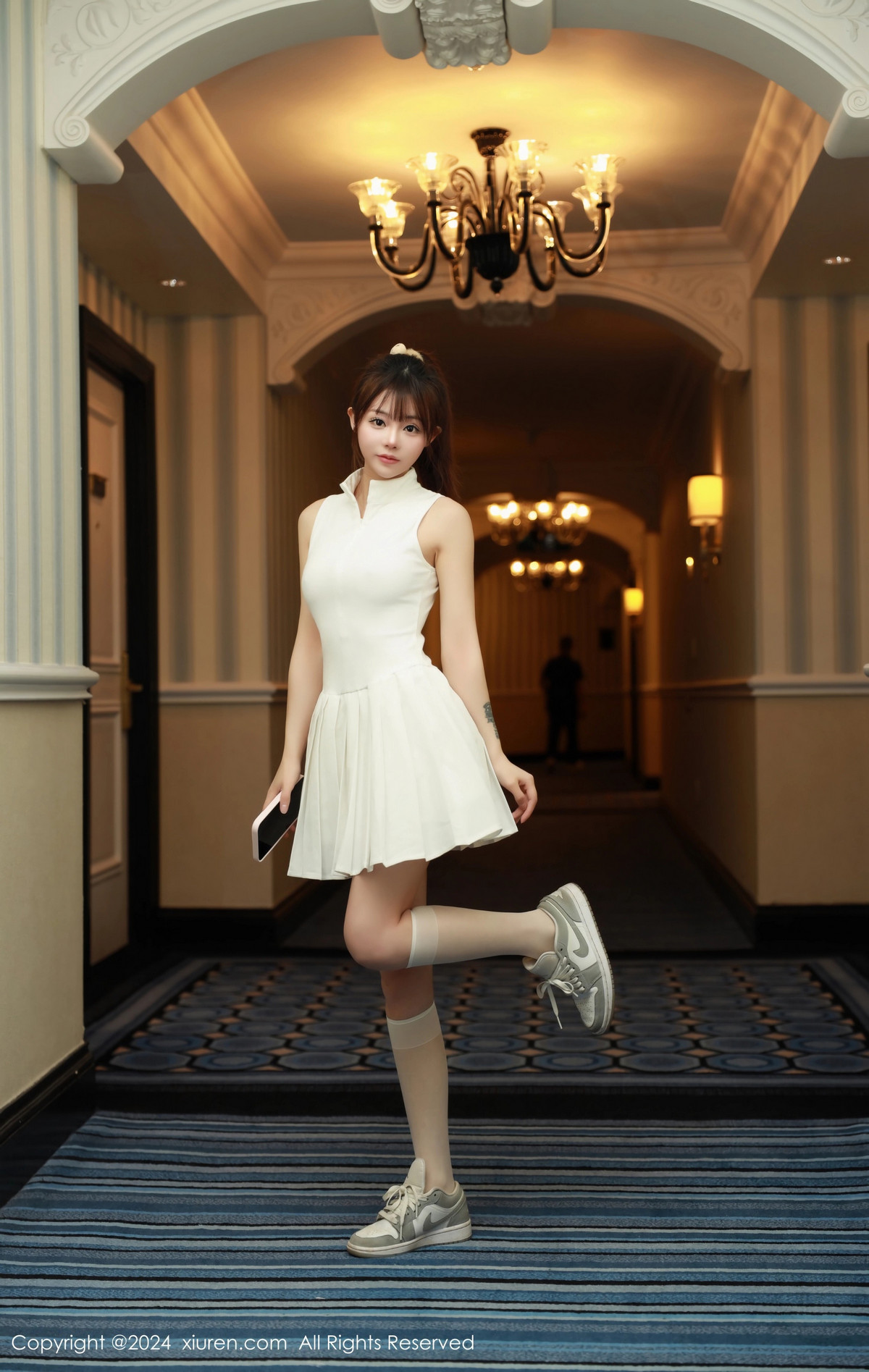 [XiuRen]高清写真图 2024.06.12 No.8685 佘贝拉Bella 美腿性感