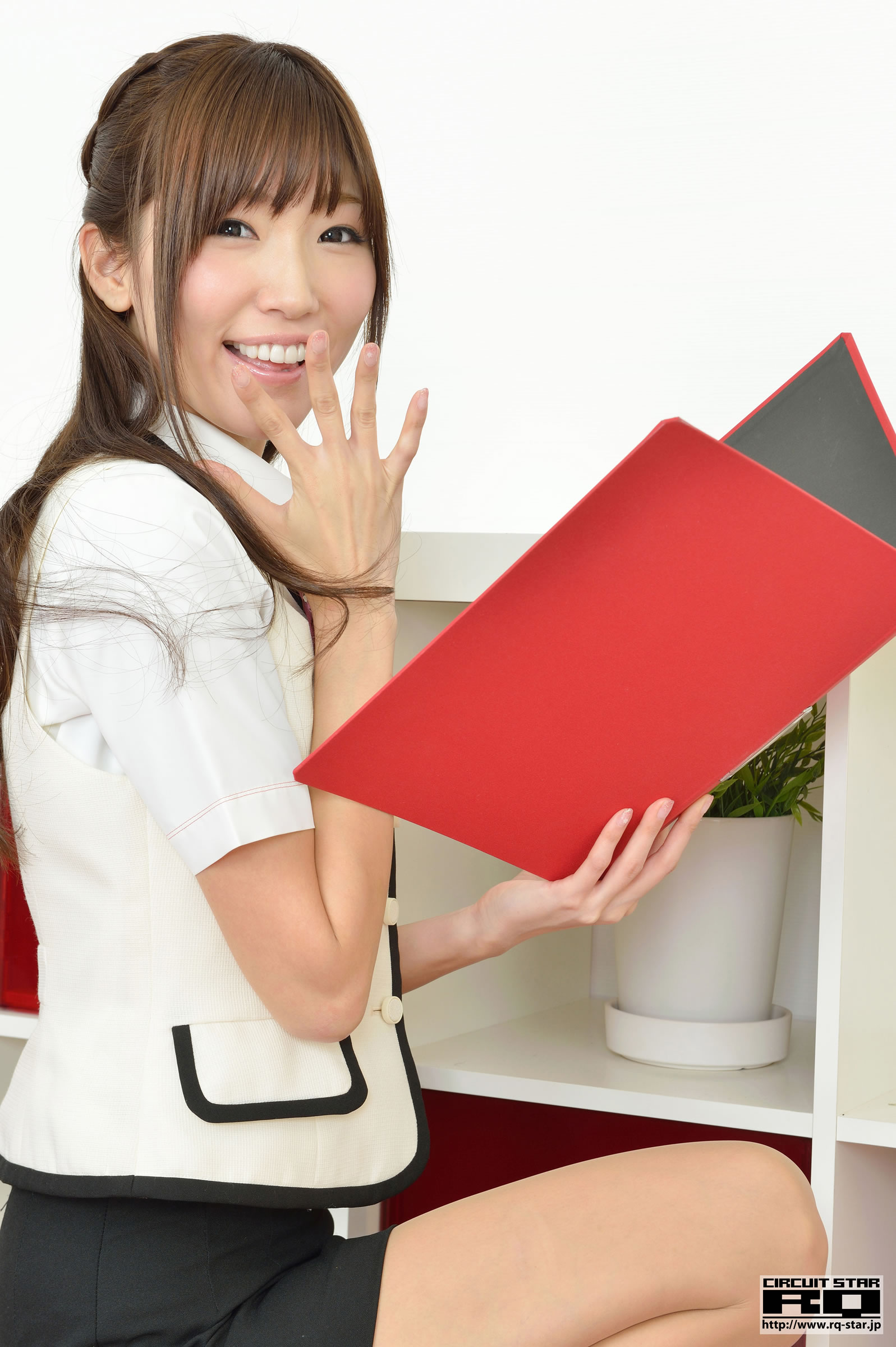 美波千夏 [RQ-STAR]高清写真图NO.00793 Office Lady