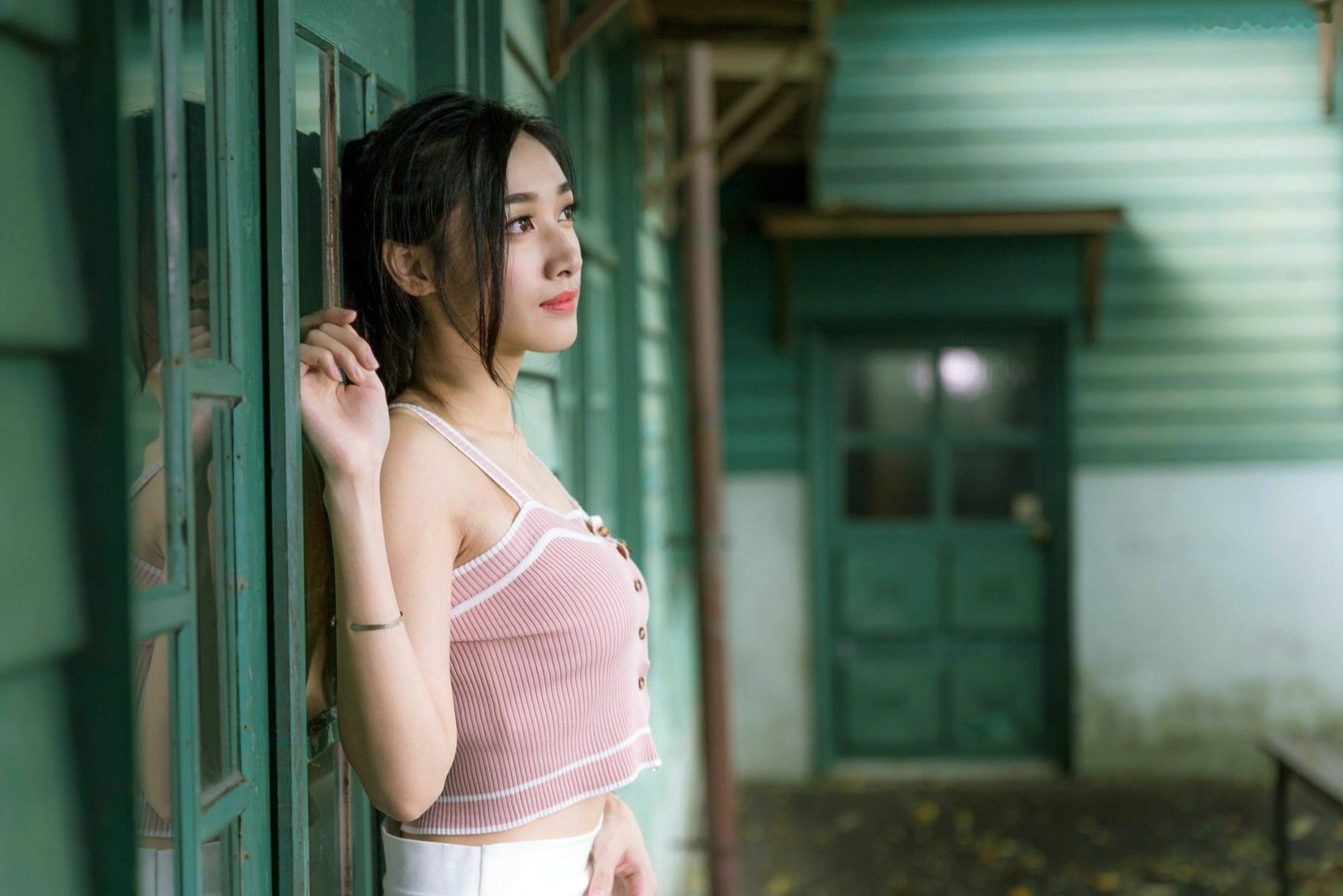 台湾正妹段璟乐：花博公园高清街拍写真，百变女神清纯与性感并存