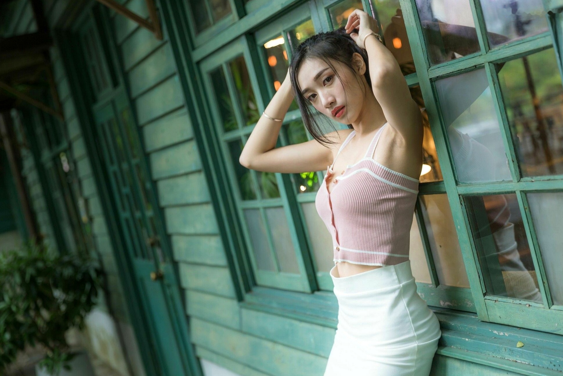 台湾正妹段璟乐：花博公园高清街拍写真，百变女神清纯与性感并存