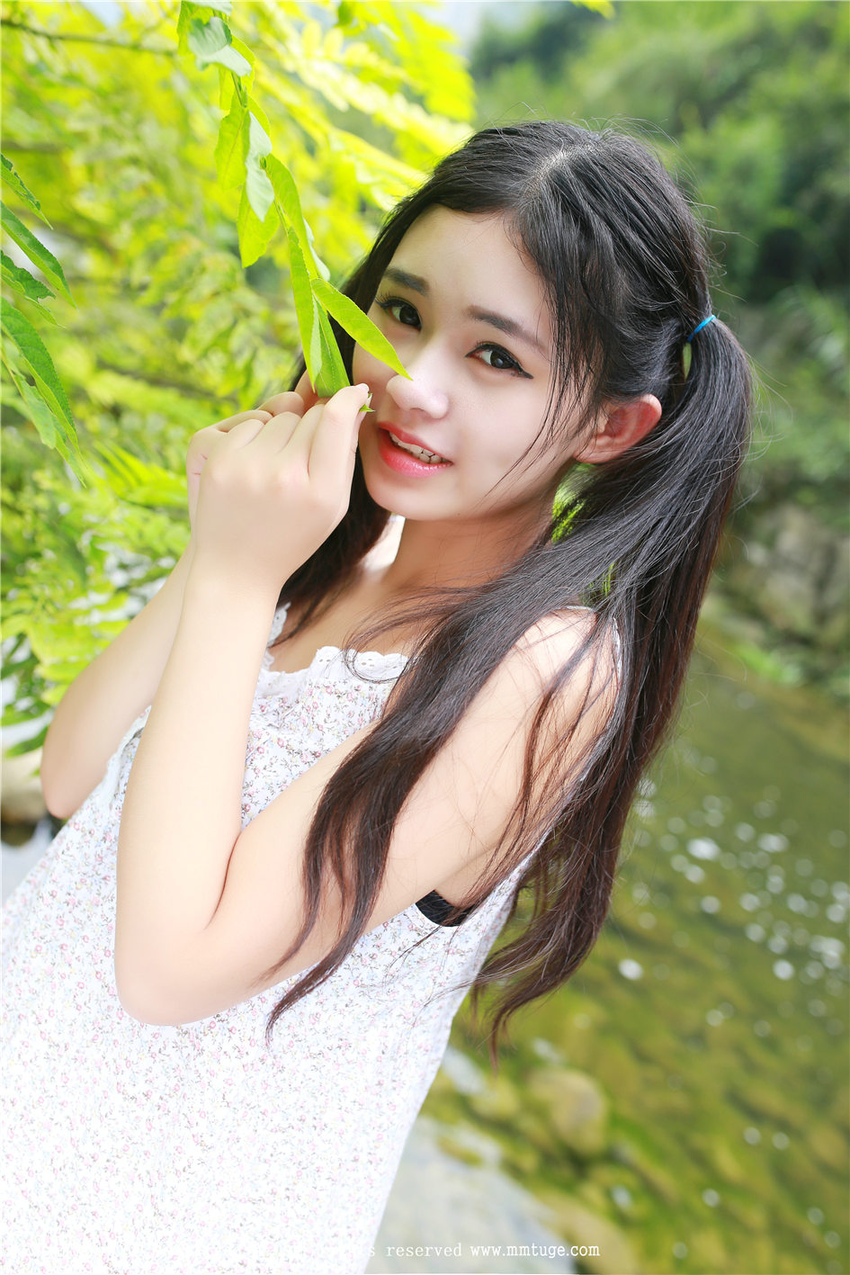 果味包子 [TGOD推女神]高清写真图空山新雨后（二）