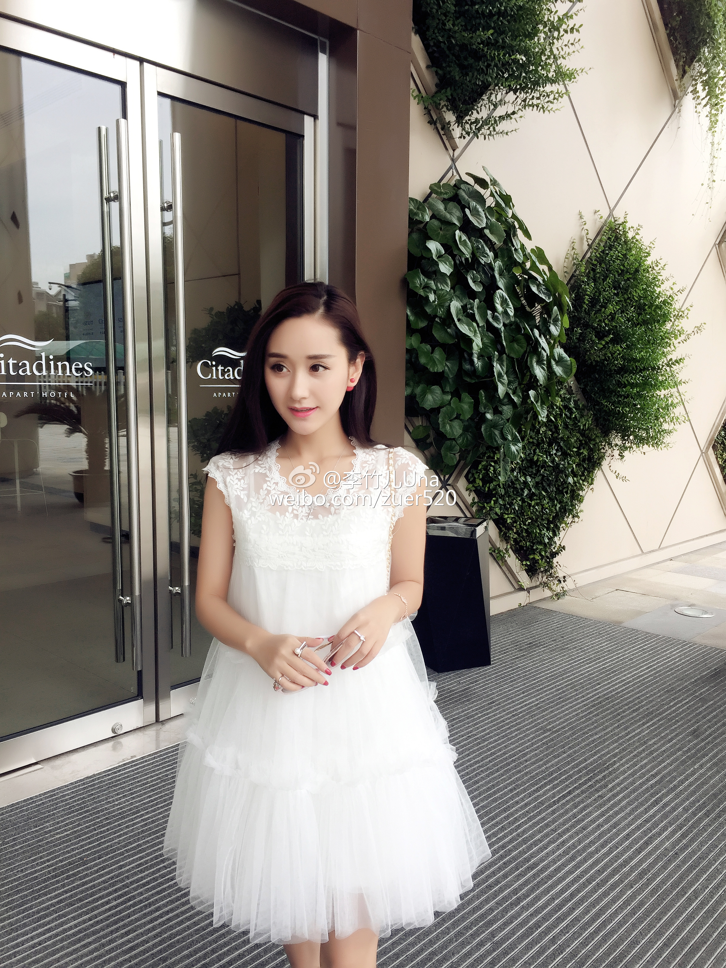 李竹儿(李雯珺) 清新优雅私房照诱惑写真图