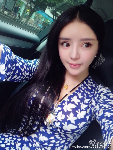 霓梓心iamVee 白嫩养眼的乖巧妹子