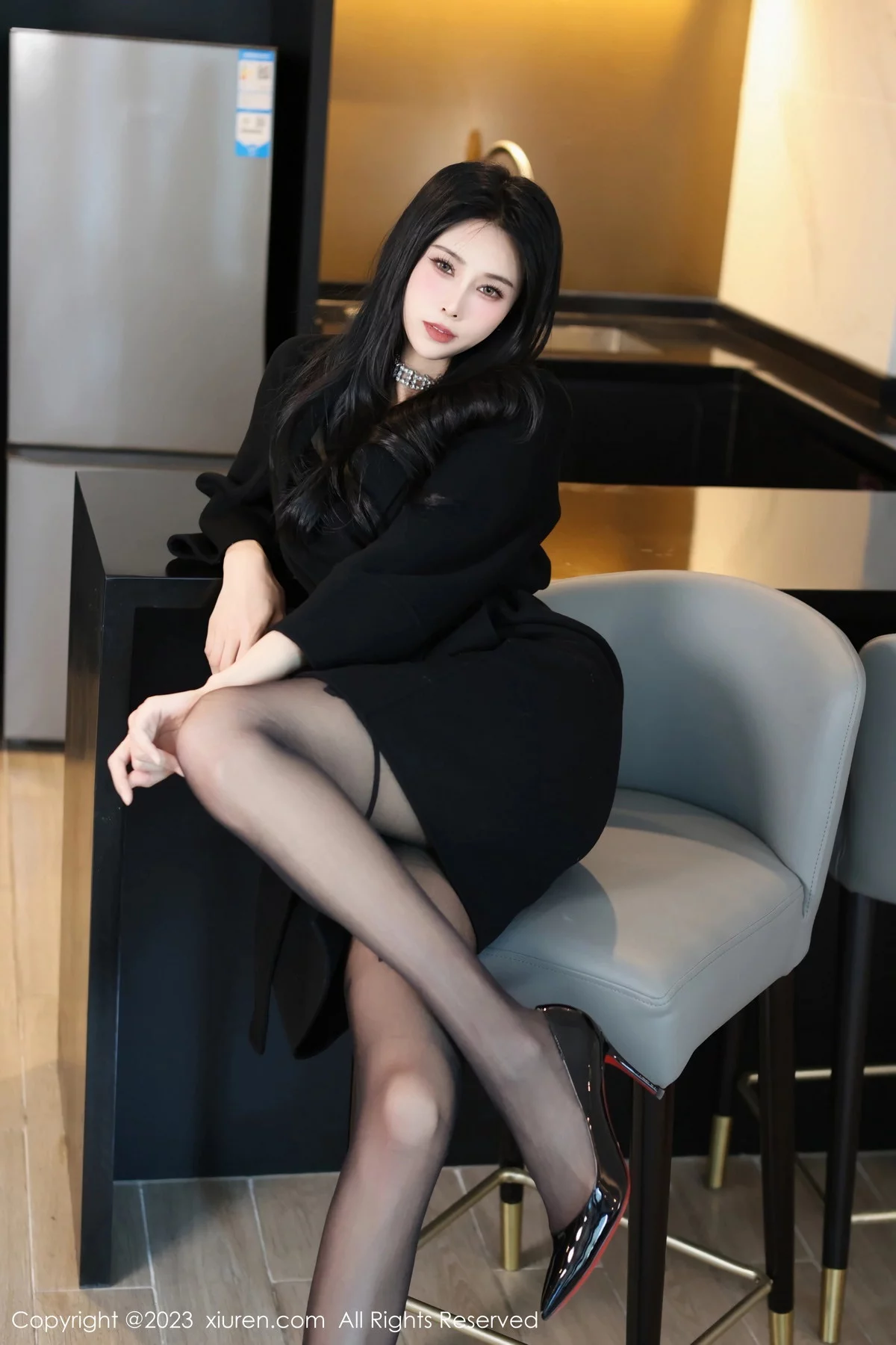 [XiuRen]高清写真图 2023.12.12 No.7797 草莓mm 黑丝美腿