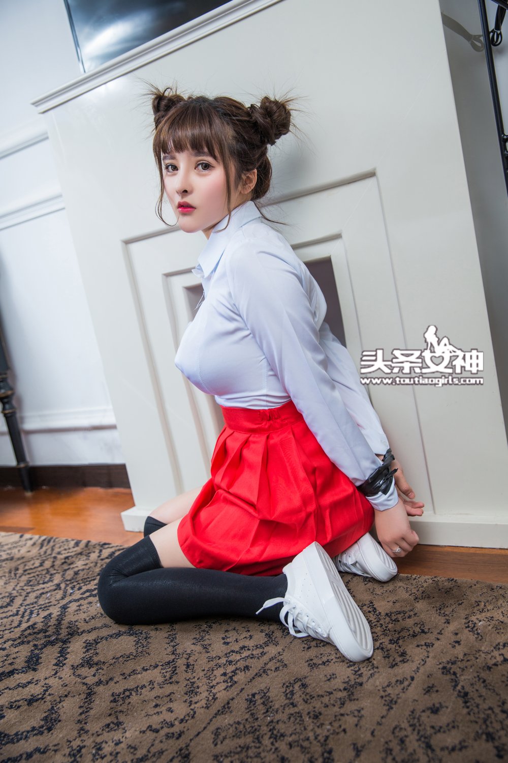 杨漫妮- [TouTiao头条女神]高清写真图 2017-02-17 楚楚可怜捆绑篇